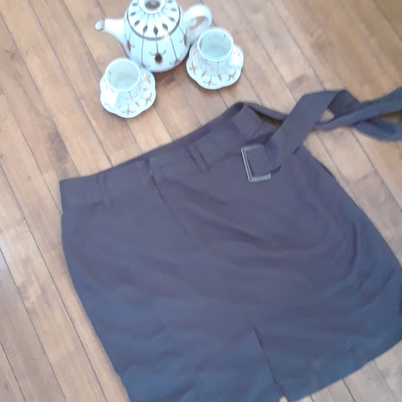 Size small Calvin Klein army green skirt an belt set - Picture 3 of 13